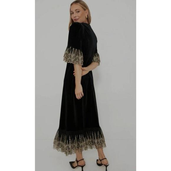 TUCKERNUCK Pomander Place Black Velvet Gold Lace Lillith Dress NWT Size Large - Picture 3 of 11